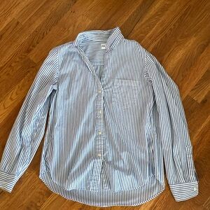 GAP size medium striped button down long sleeve top